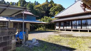 外観入口横井戸湧き水