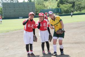 南アフリカ女子ソフトボール選手団と交流しました 長柄町